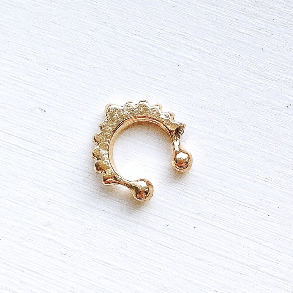 🔴5/$15⚠️𝗖𝗟𝗘𝗔𝗥𝗔𝗡𝗖𝗘⚠️ Gold Septum NEW - Picture 7 of 11